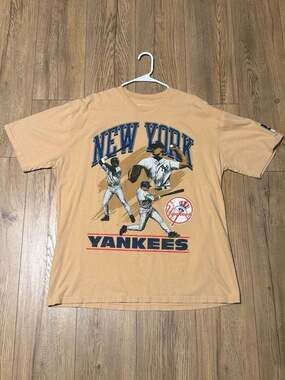 Mitchell & Ness New York Yankees Big Time Graphic T-Shirt